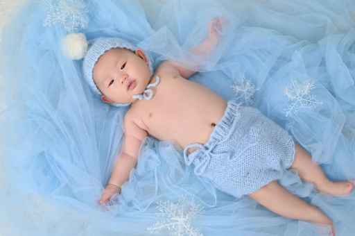 专业试管借卵代怀机构三岁宝宝肚子大